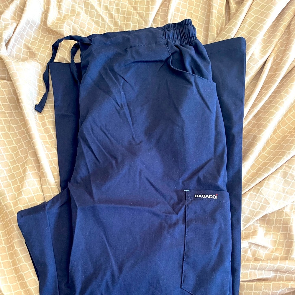 Dagacci Scrub Pants and Top